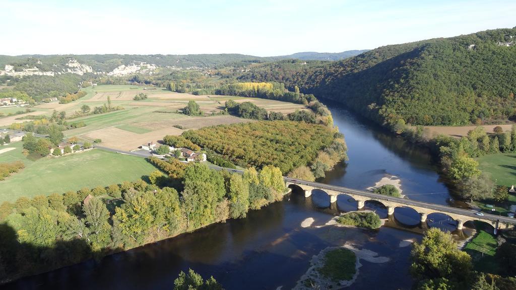 Au Pied Du Chateau - 5 A 11 Personnes - Baignade-Canoe-Piste Cyclable A 100 M Castelnaud-la-Chapelle Exterior foto